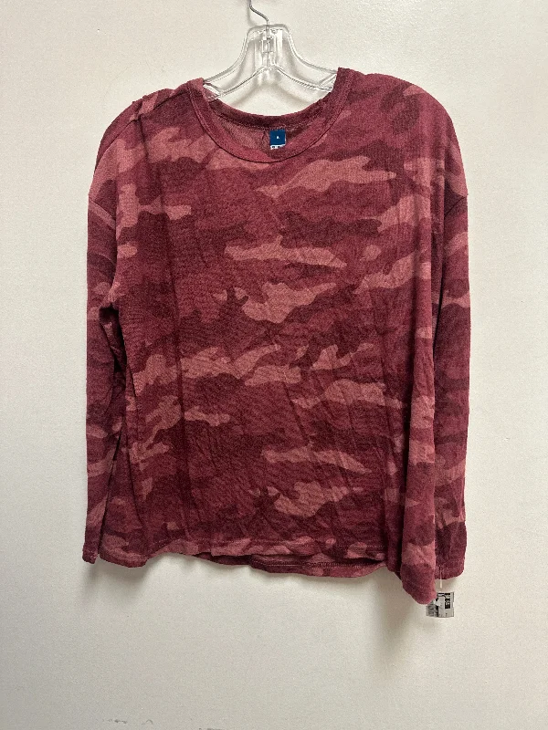 Top Long Sleeve By Old Navy In Red, Size: M Luxurious Men's High