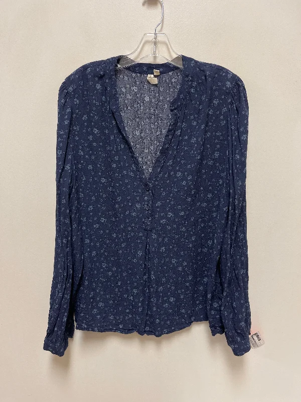 Top Long Sleeve By Treasure And Bond In Blue, Size: L Tailored