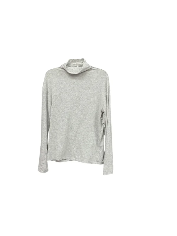 Top Long Sleeve By Wilfred In Grey, Size: S Monochromatic Office Style