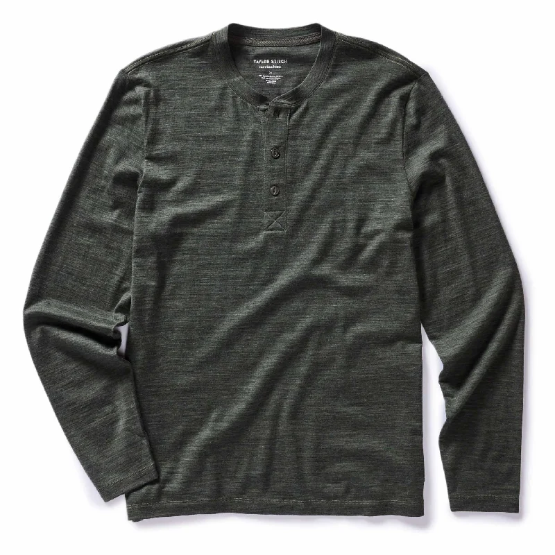 The Merino Henley in Heather Army