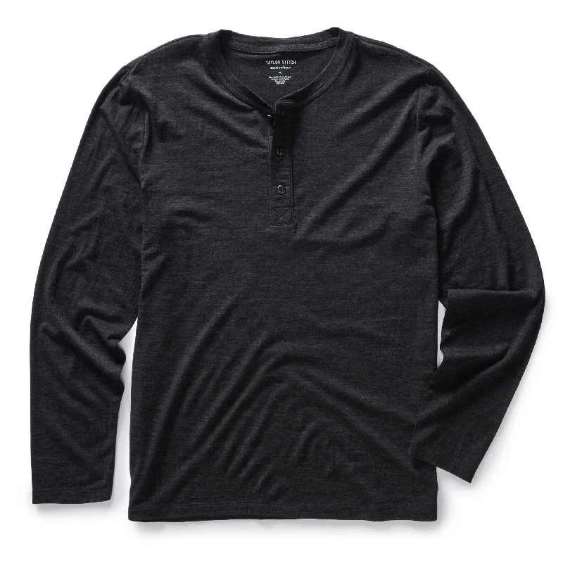 The Merino Henley in Heather Black